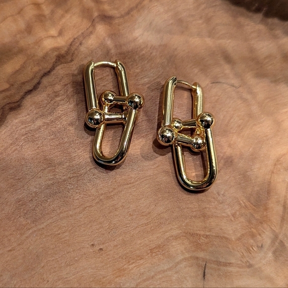 Double Link Hardware U-Shape Gold Earrings Designer Minimalism Quiet Luxury - Picture 3 of 4